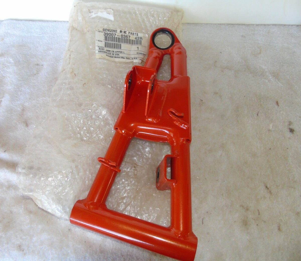 Kawasaki Teryx 4 Teryx 800 Left Front Upper A-Arm New OEM # 39007-0367-42R