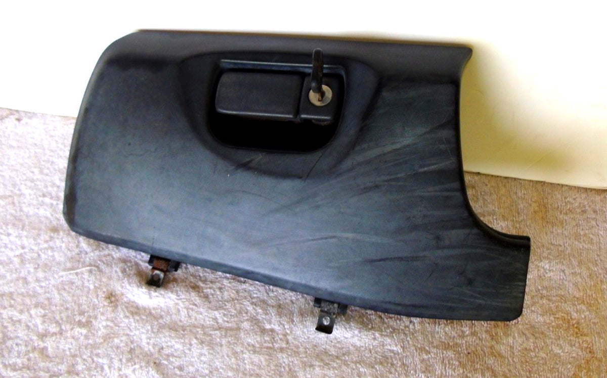 2006 Yamaha Morphous CP250 Side Cover, Latch & Key OEM # 1B7-28313-00-00