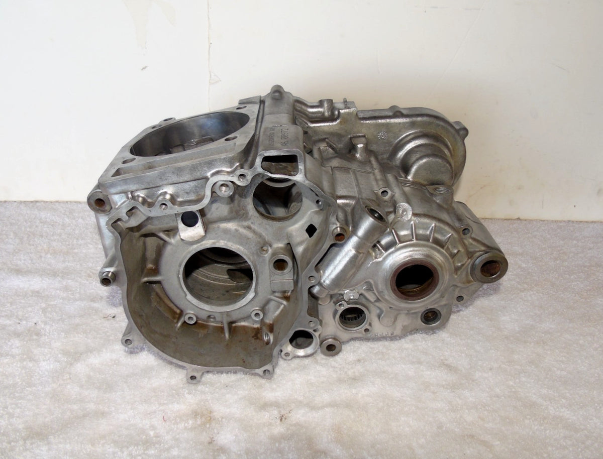 Husqvarna TE 610 SM 610 Engine Crankcase Set OEM #8000A5001 Super Moto